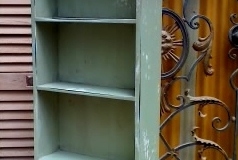 House_shaped_shelf